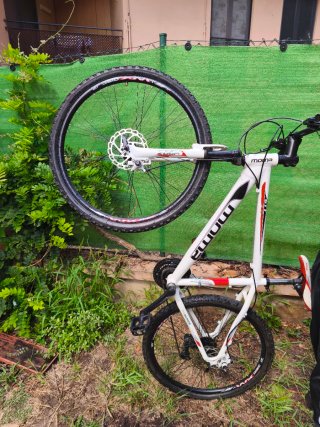 Bicicleta Moma GTT 2.0 Ruedas 29