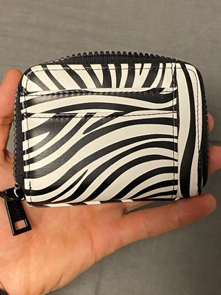 Cartera estampado cebra Pull&Bear