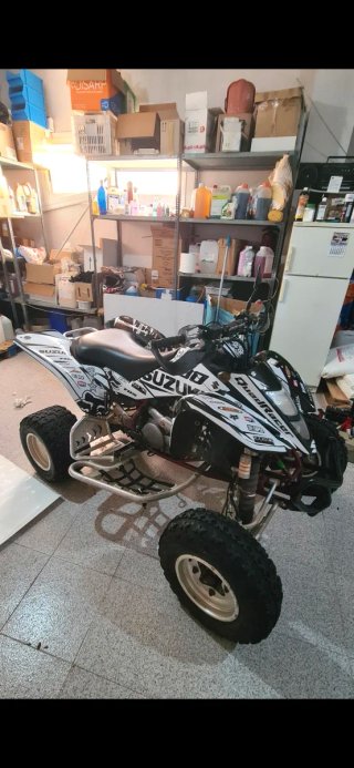 Suzuki LTZ 400 Black Edition
