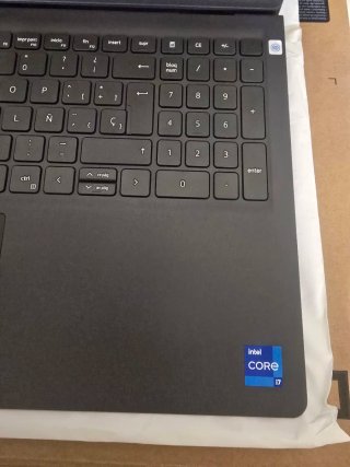 Portátil Dell Nuevo Negro cromo 1 tega y 16 ram