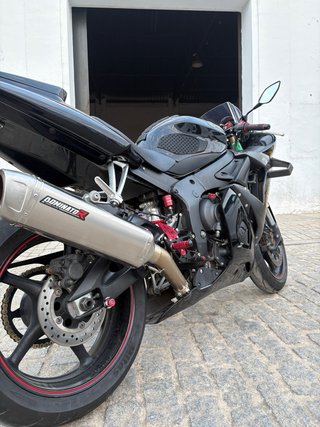 Yamaha R6 Negra