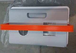 Nevera nueva 12 v. y 230 v. Portátil a estrenar.