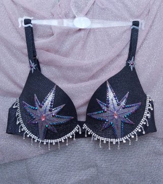 Sujetador Pole Star con brillos customizado