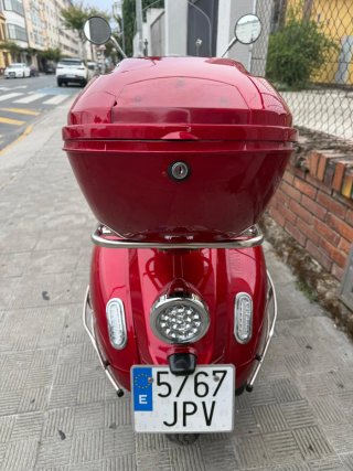 Colibri 125cc Roja con Baúl