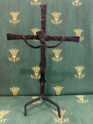 Crucifijo de forja artesanal