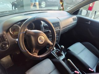Volkswagen Golf 2004