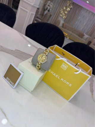 RELOJ MK DE MUJER DIRADO CON DIAMANTES