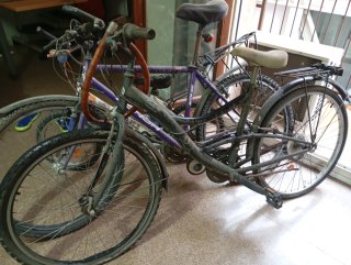 3 Bicicletas Viejas para Reparar