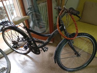 3 Bicicletas Viejas para Reparar