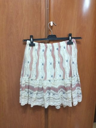 Falda corta encaje de Made in Italy, talla S/M