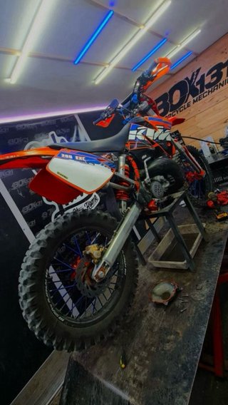 KTM 200 EXC 2T Enduro Moto