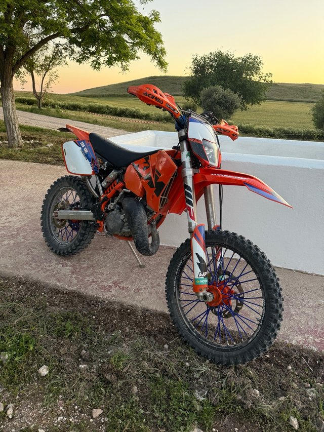 KTM 200 EXC 2T Enduro Moto