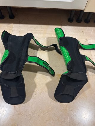 Espinilleras Kickboxing Deranged Verdes