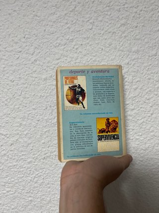 Dos libros de Agatha Christie tipo pulp.