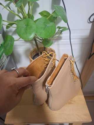 Zapatos de tacón abiertos beige