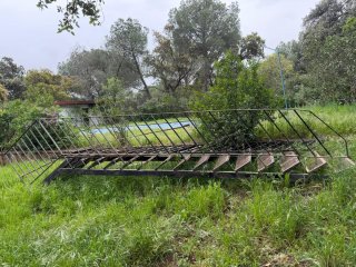 Escalera de hierro para lijar y pintar