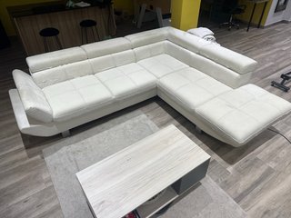 Sofá chaise longue blanco para re tapizar