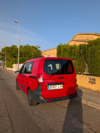 Ford Transit Courier 2015