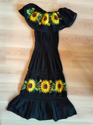 Vestido mexicano bordado a mano (artesanal)