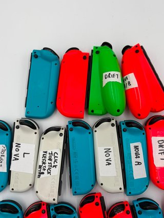 Lote 16 joycons originales Nintendo Switch