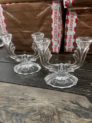 Candelabro de cristal de dos brazos