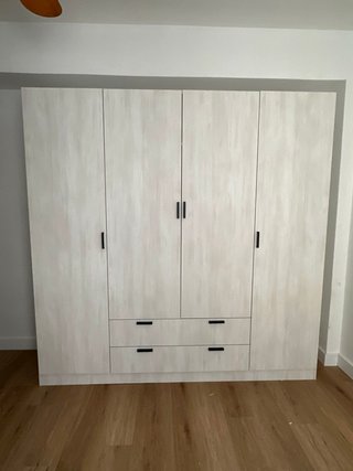 Hermoso Armario de 4 Puertas Nuevo en 3 COLORES!
