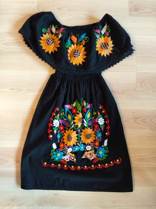Vestido Mexicano Bordado a Mano