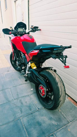 Ducati Multistrada 1200S Roja