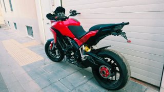 Ducati Multistrada 1200S Roja