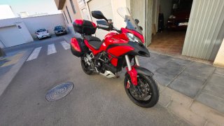 Ducati Multistrada 1200S Roja