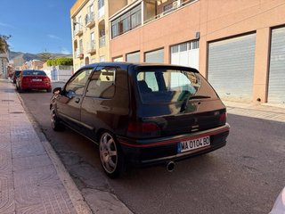 Renault Clio 1.8 16v