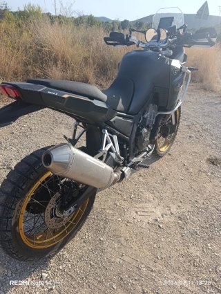 Kove 800X Pro Adventure Moto Verde/Dorada