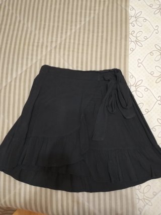 Falda cruzada negra Talla S/M