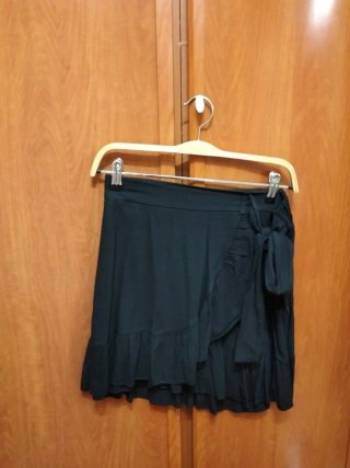 Falda cruzada negra Talla S/M