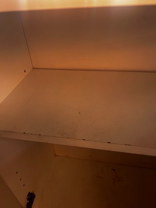 Mueble auxiliar blanco con puertas