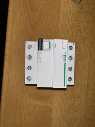 Diferencial Schneider 4P 40A 300mA Clase A SI