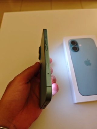iPhone 16 256GB