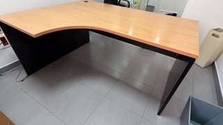 Mesa escritorio L madera y metal negro