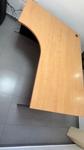 Mesa escritorio L madera y metal negro