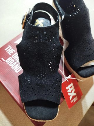 Sandalias cuña XTI negras