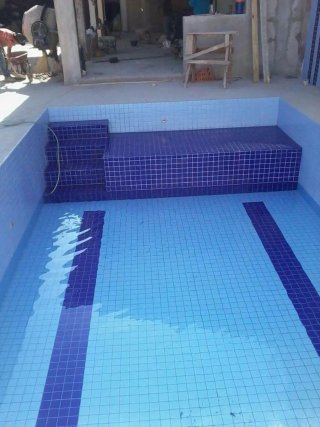 Chapador de azulejos y cerámica para suelos