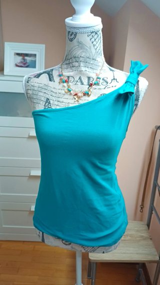 Camiseta tirante lazo