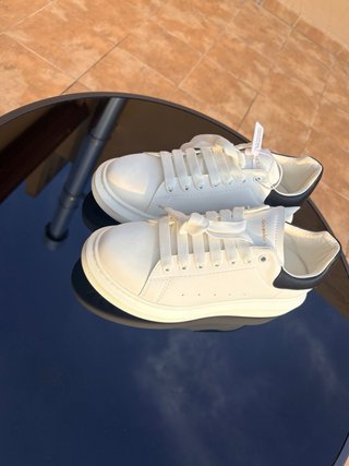 Alexander McQueen Sneakers Blancas Piel