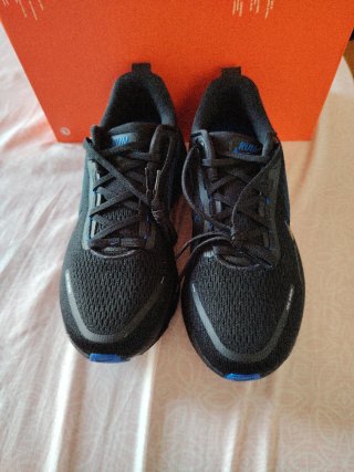Nike Vomero 18 Negro/Azul