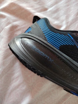 Nike Vomero 18 Negro/Azul