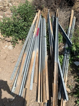 Postes para viña, cercas y vallados