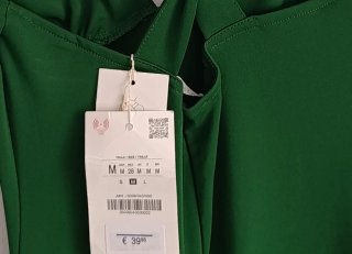 Vestido  midi Zara