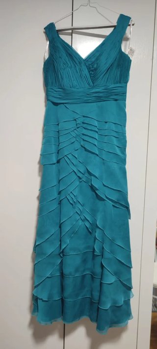 Vestido fiesta Sonia Peña Talla L. Se regala fular