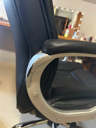 Sillón de oficina negro