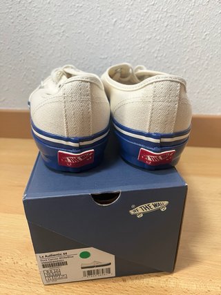Zapatillas Vans Blancas y Azules